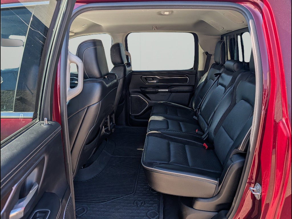 2022 RAM 1500 Laramie Crew Cab 4x4 5'7" Box