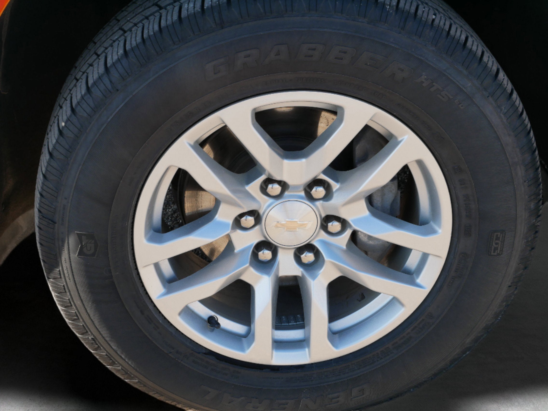 2023 Chevrolet Suburban LS