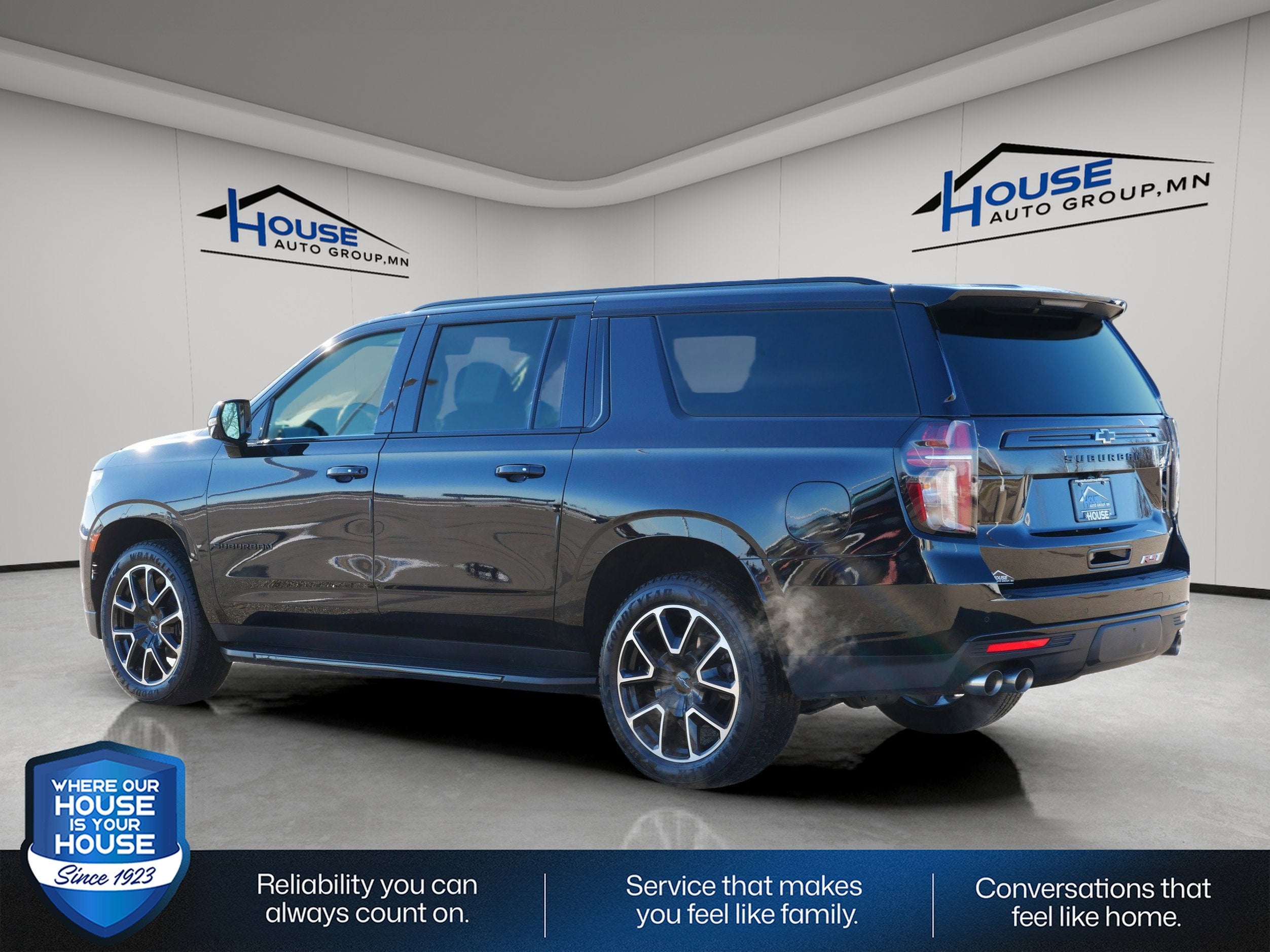 2023 Chevrolet Suburban RST