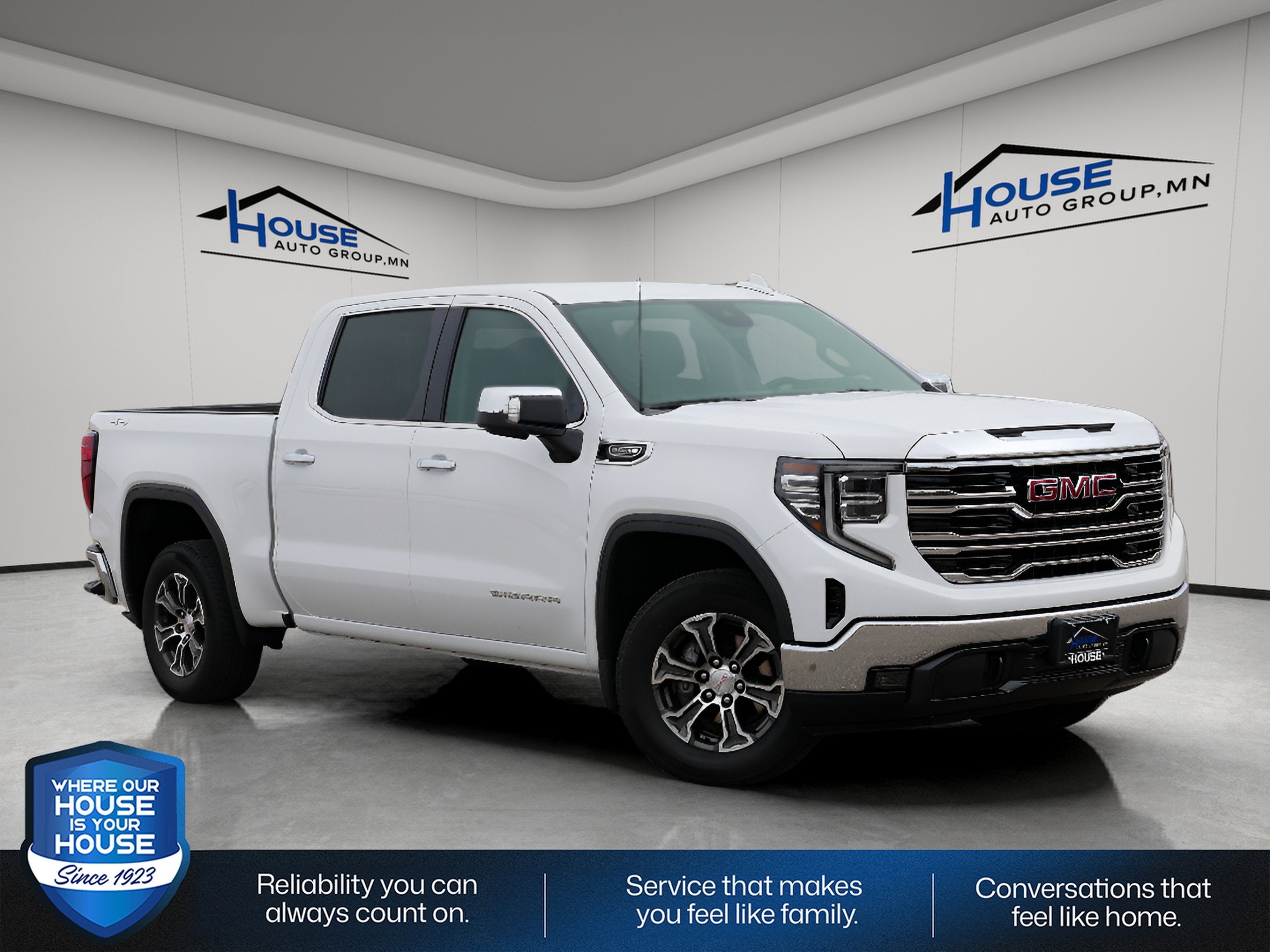 2025 GMC Sierra 1500 SLT