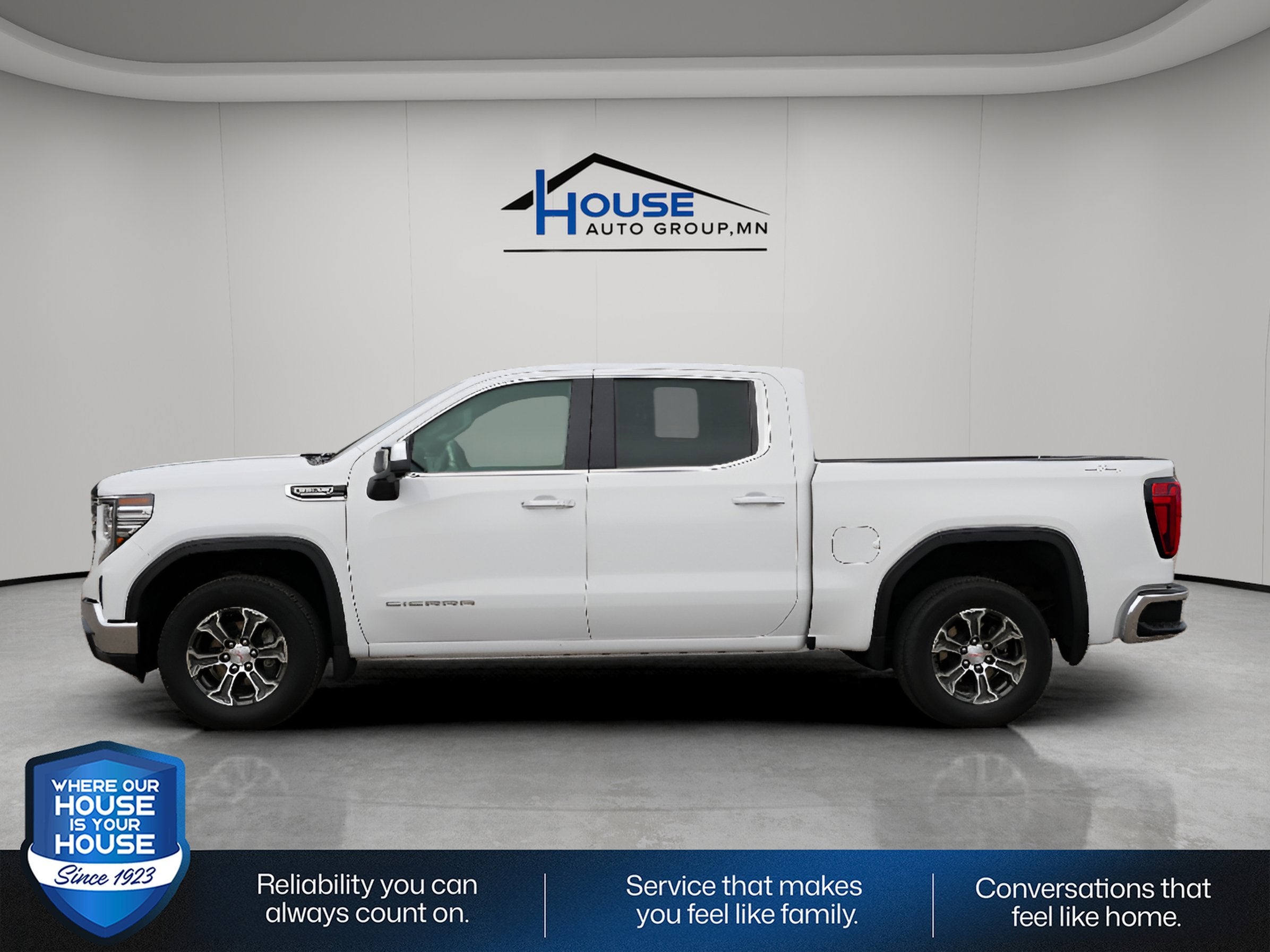 2025 GMC Sierra 1500 SLT