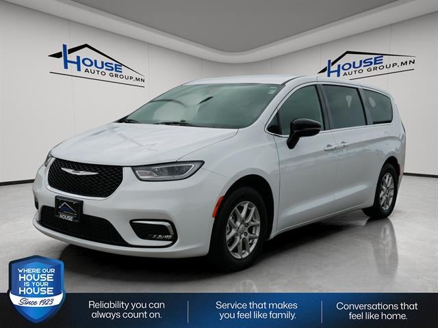 Used 2025 Chrysler Pacifica Select with VIN 2C4RC1BG3SR594767 for sale in Red Wing, Minnesota