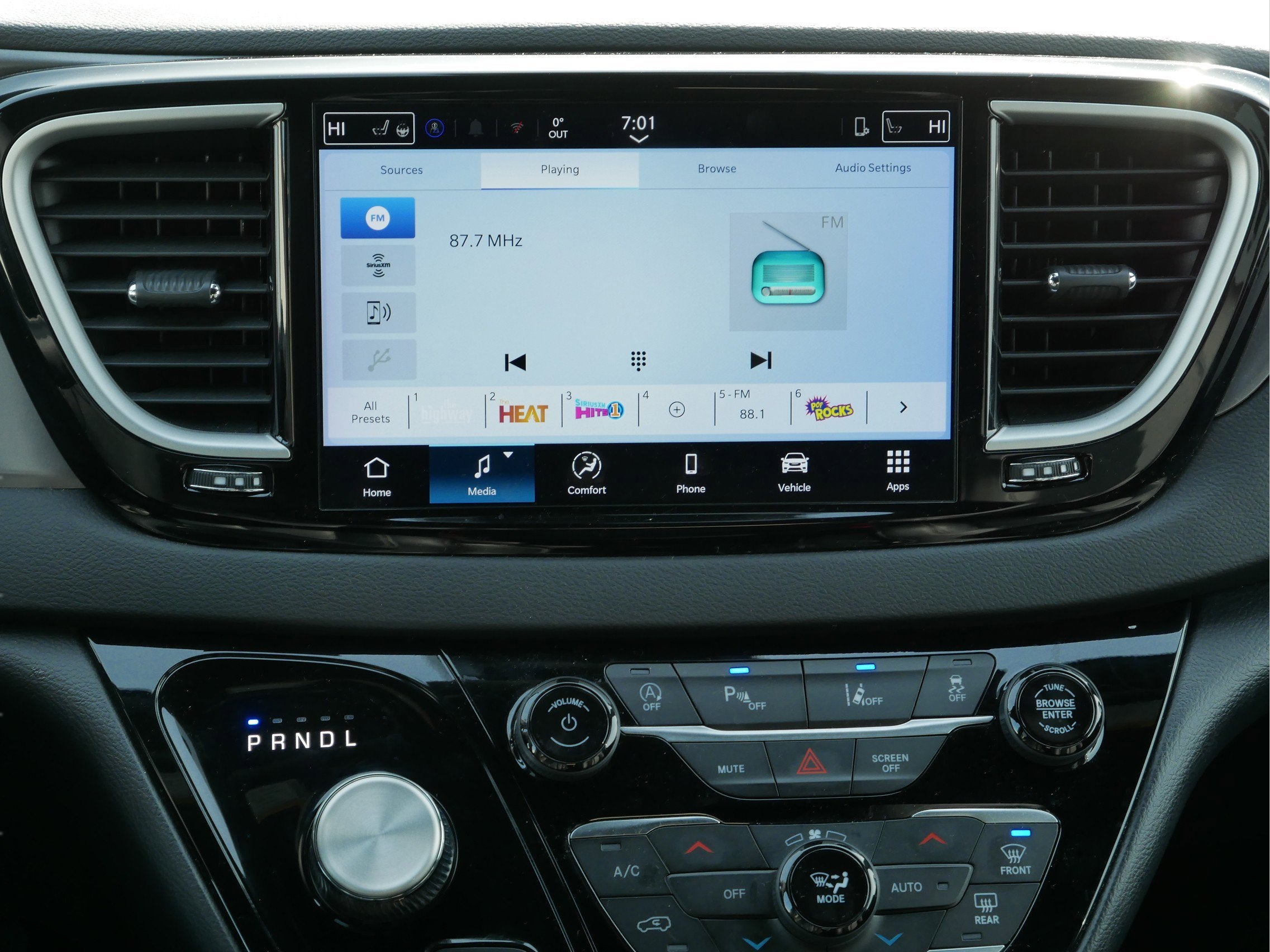 2025 Chrysler Pacifica Select