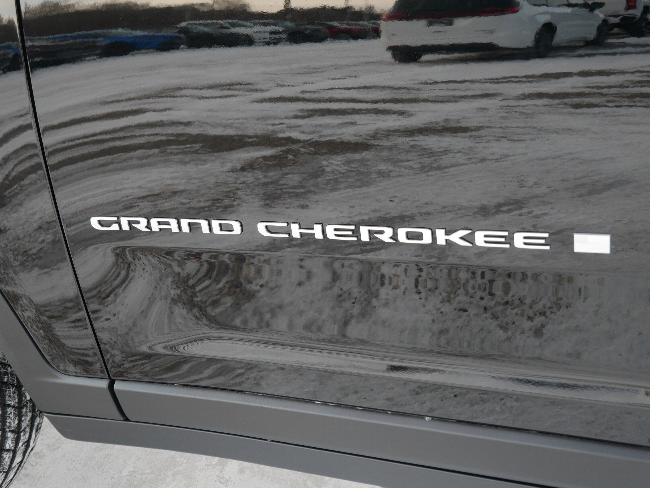2025 Jeep Grand Cherokee GRAND CHEROKEE LAREDO X 4X4