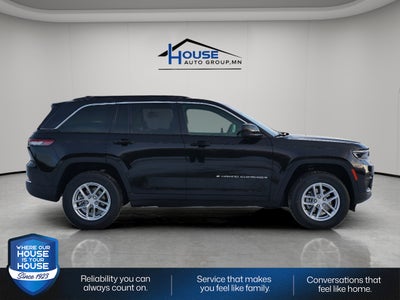 2025 Jeep Grand Cherokee GRAND CHEROKEE LAREDO X 4X4
