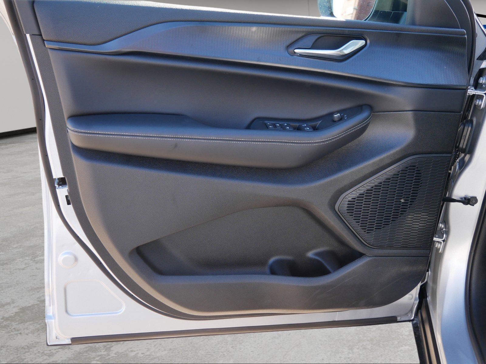 2025 Jeep Grand Cherokee GRAND CHEROKEE LAREDO 4X4