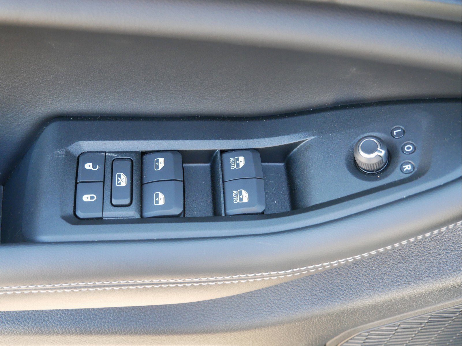 2025 Jeep Grand Cherokee GRAND CHEROKEE LAREDO 4X4