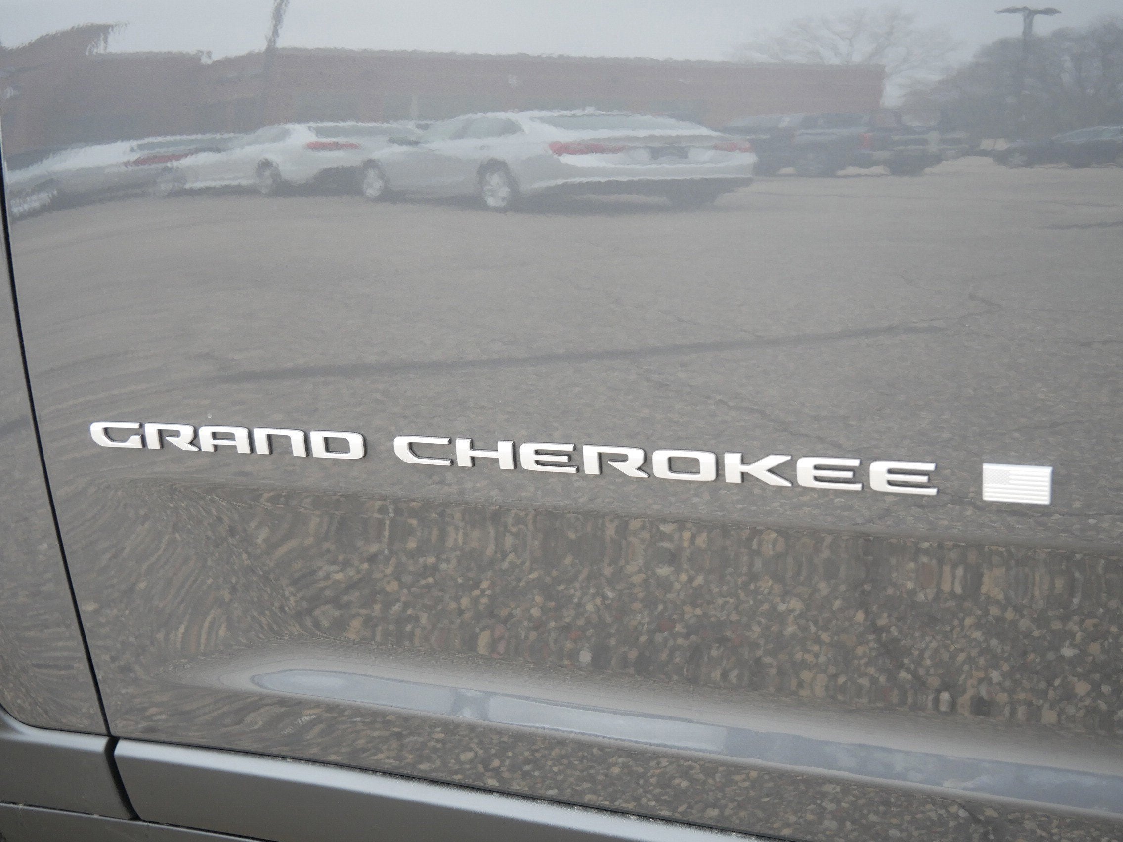 2025 Jeep Grand Cherokee GRAND CHEROKEE LAREDO X 4X4