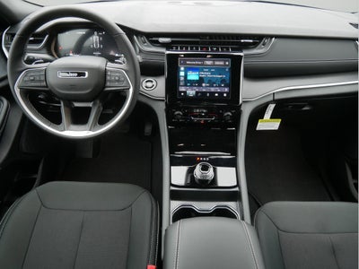 2025 Jeep Grand Cherokee GRAND CHEROKEE LAREDO X 4X4