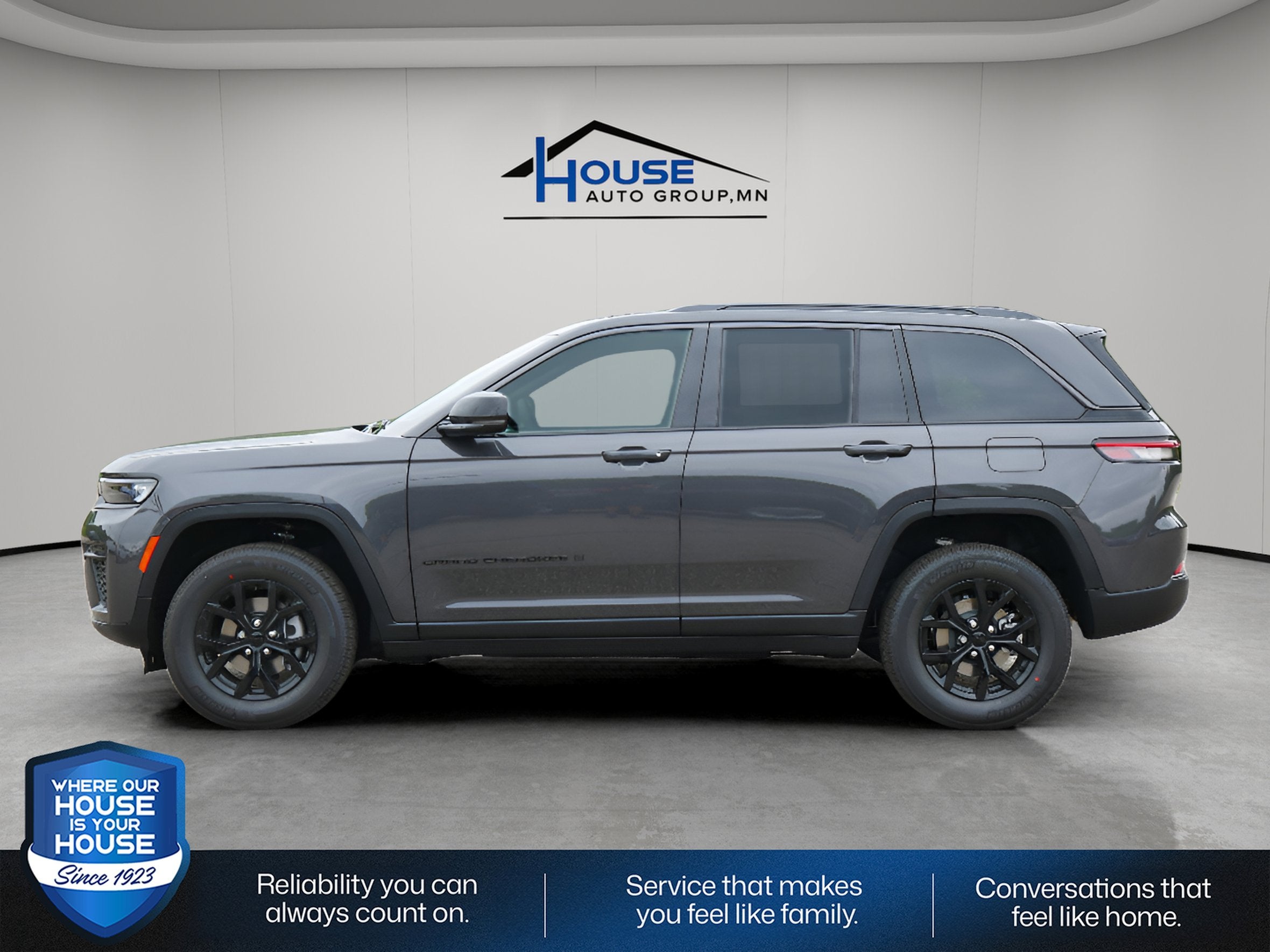 2026 Jeep Grand Cherokee GRAND CHEROKEE LAREDO ALTITUDE 4X4
