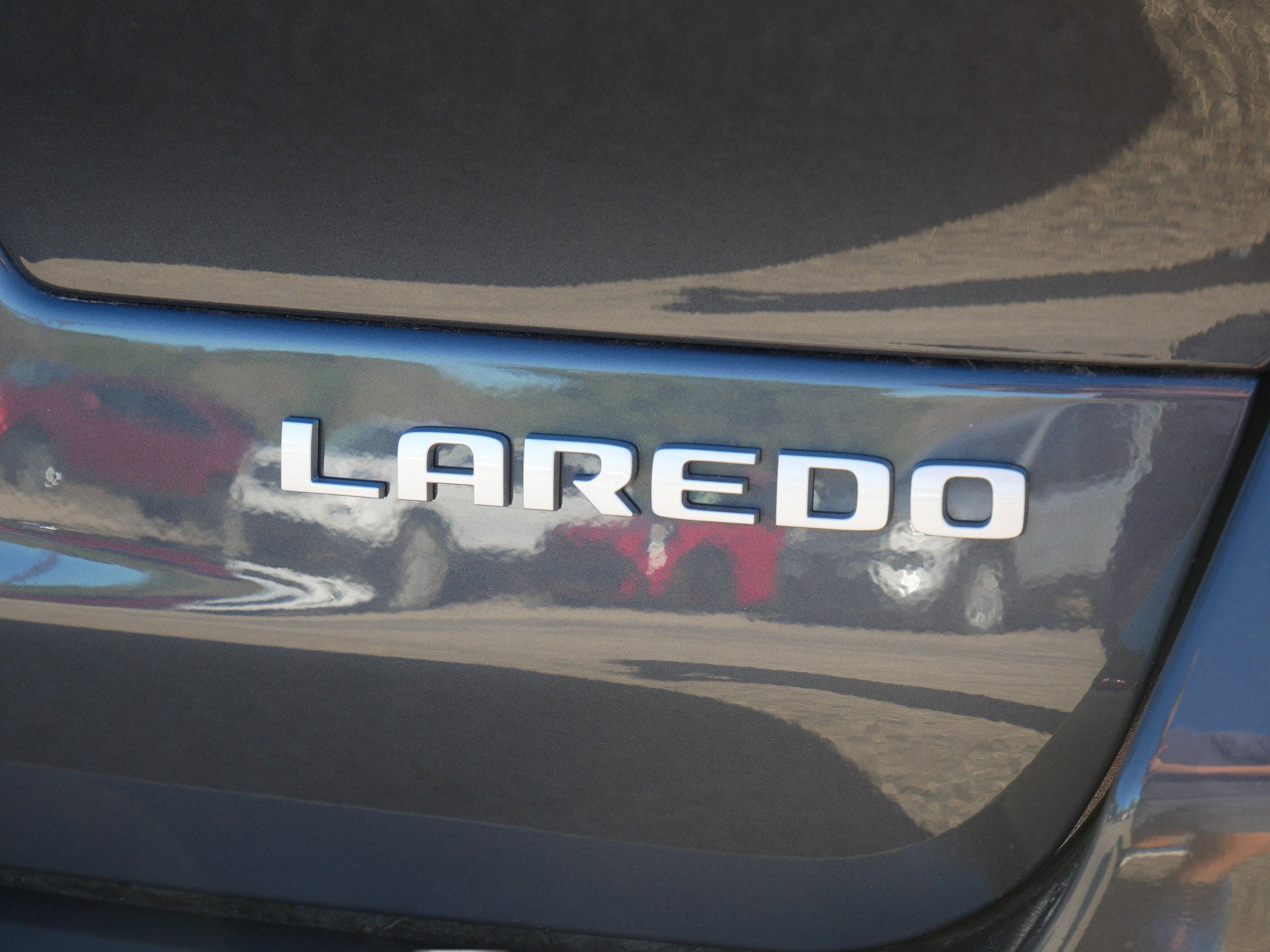 2025 Jeep Grand Cherokee GRAND CHEROKEE L LAREDO X 4X4