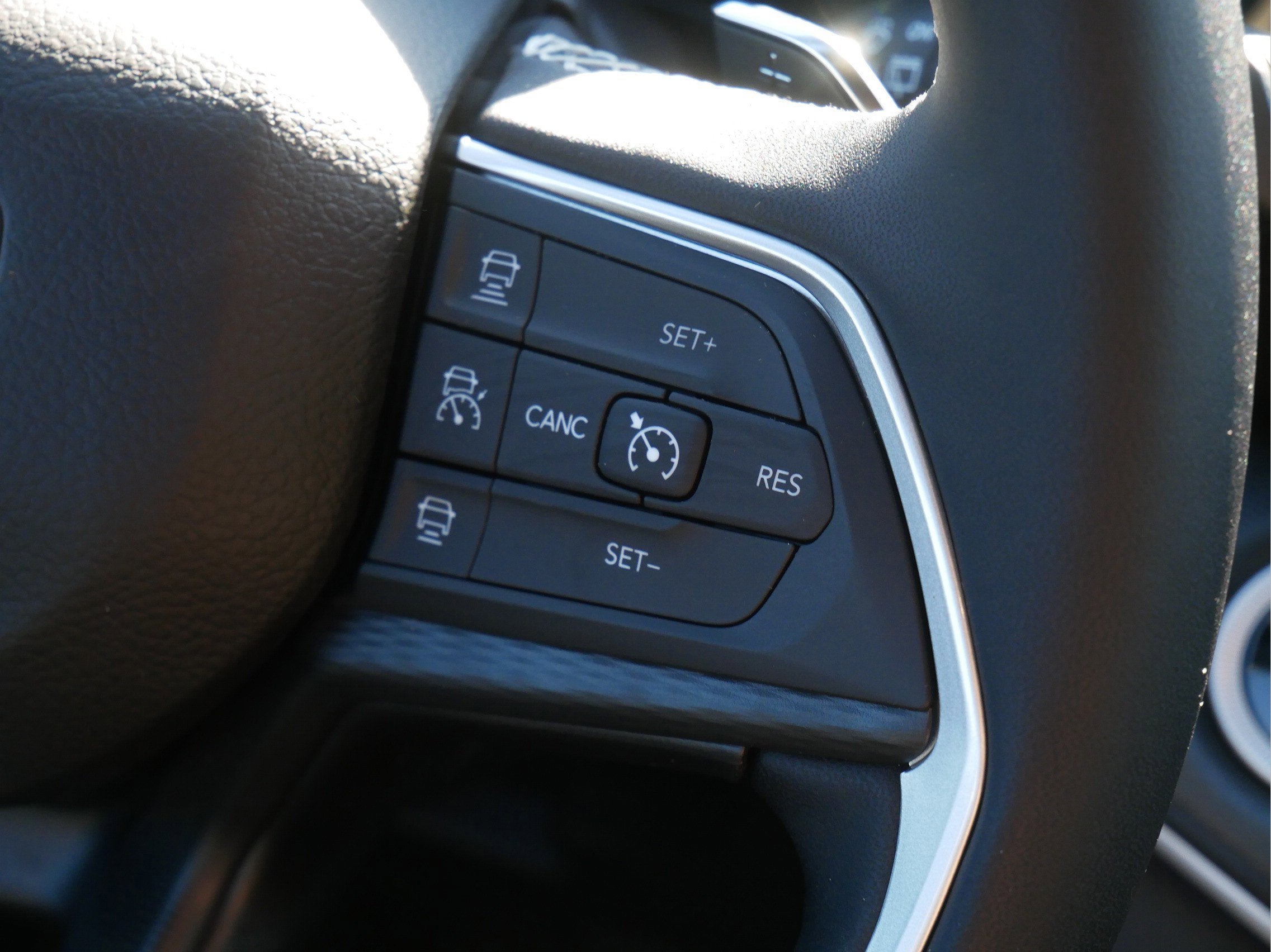 2025 Jeep Grand Cherokee GRAND CHEROKEE L LAREDO X 4X4