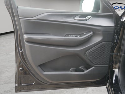 2025 Jeep Grand Cherokee GRAND CHEROKEE L LAREDO X 4X4