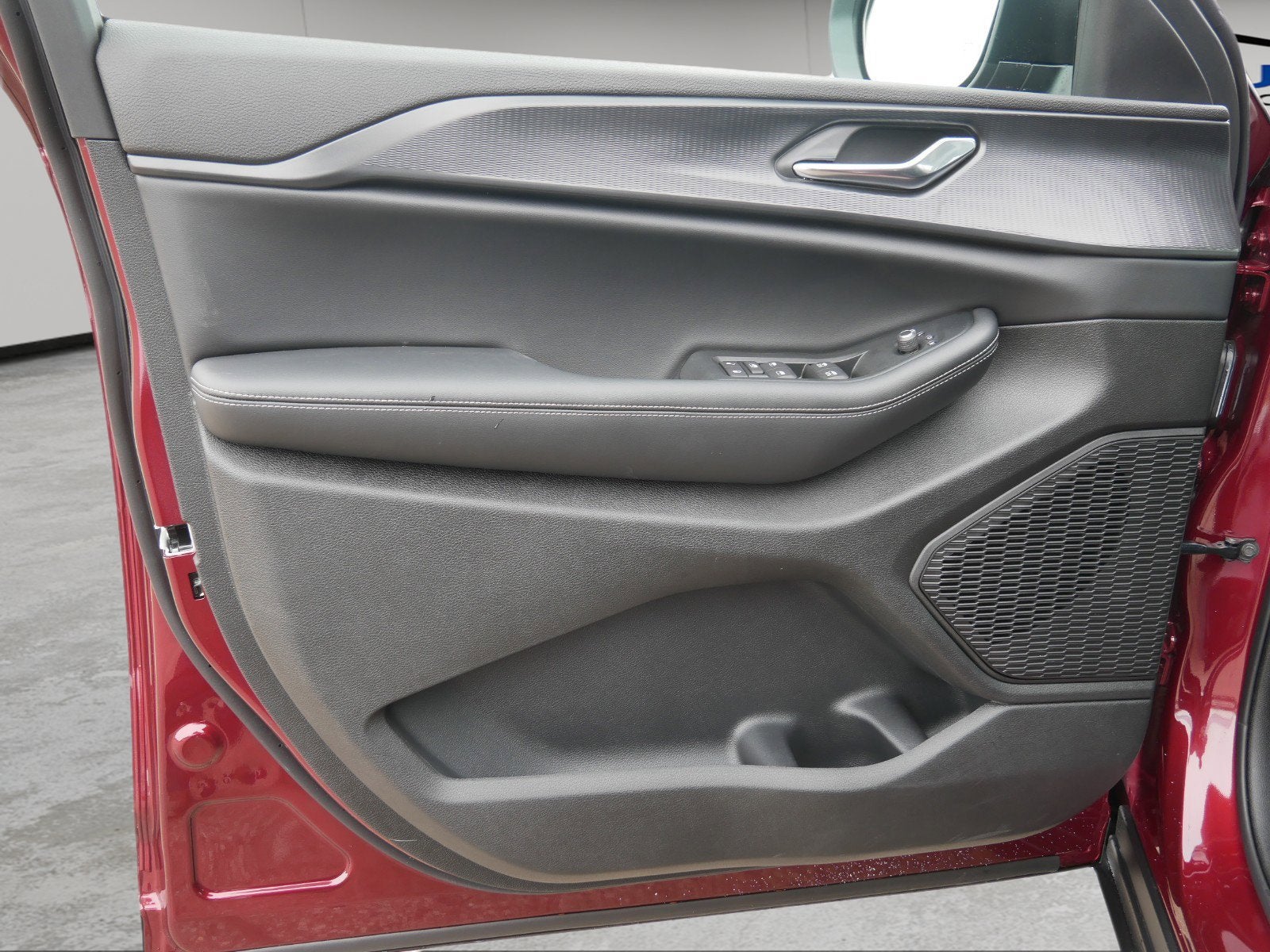 2025 Jeep Grand Cherokee GRAND CHEROKEE L LAREDO X 4X4