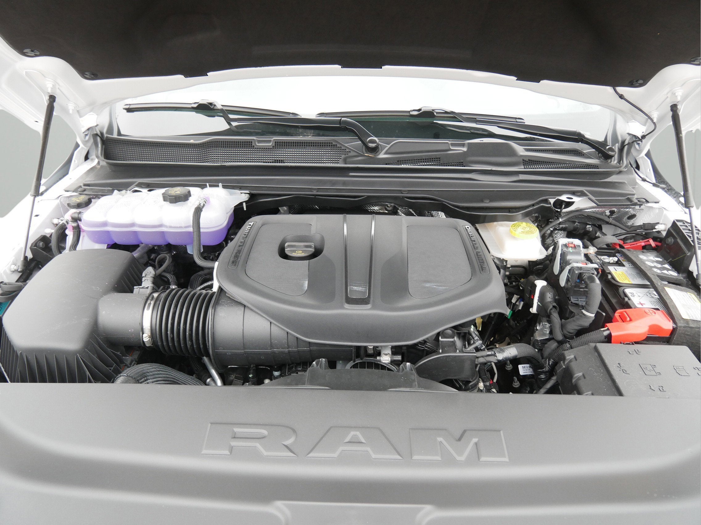 2026 RAM Ram 1500 RAM 1500 TRADESMAN CREW CAB 4X4 5'7' BOX