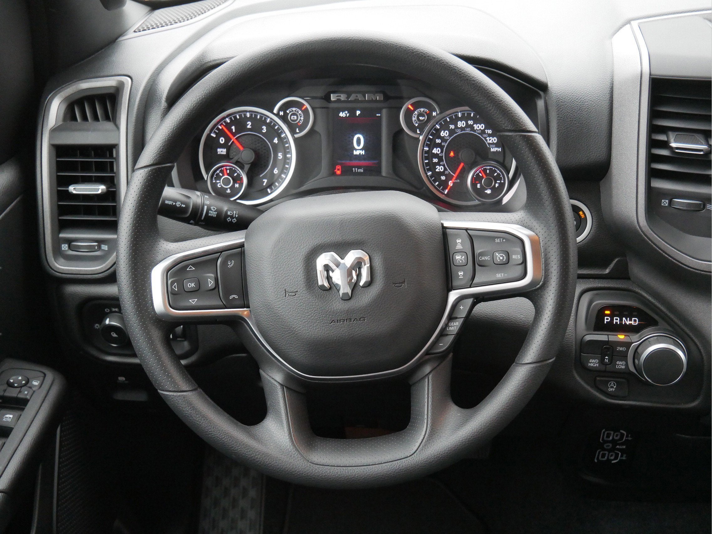 2026 RAM Ram 1500 RAM 1500 TRADESMAN CREW CAB 4X4 5'7' BOX