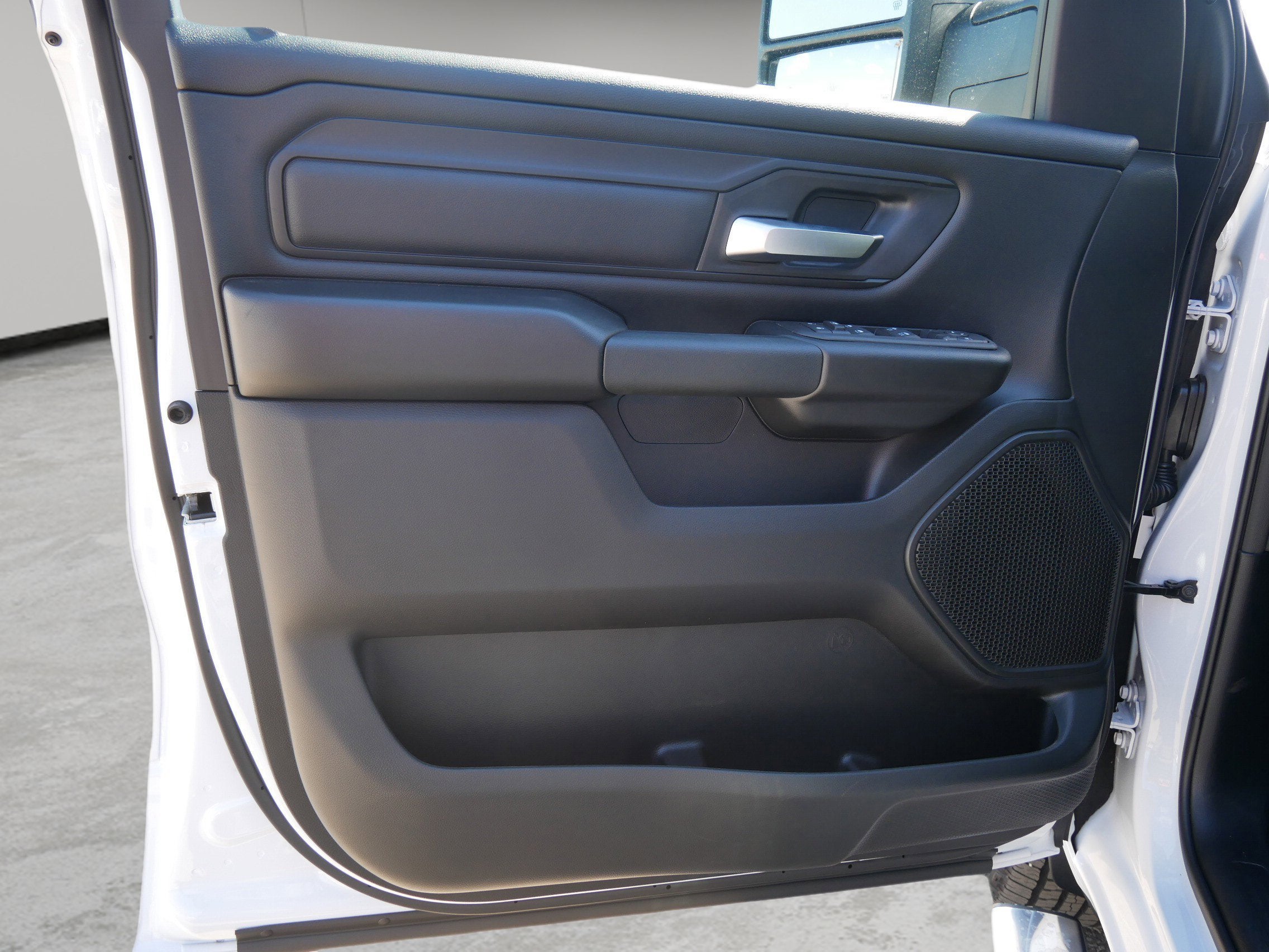 2026 RAM Ram 1500 RAM 1500 TRADESMAN CREW CAB 4X4 5'7' BOX