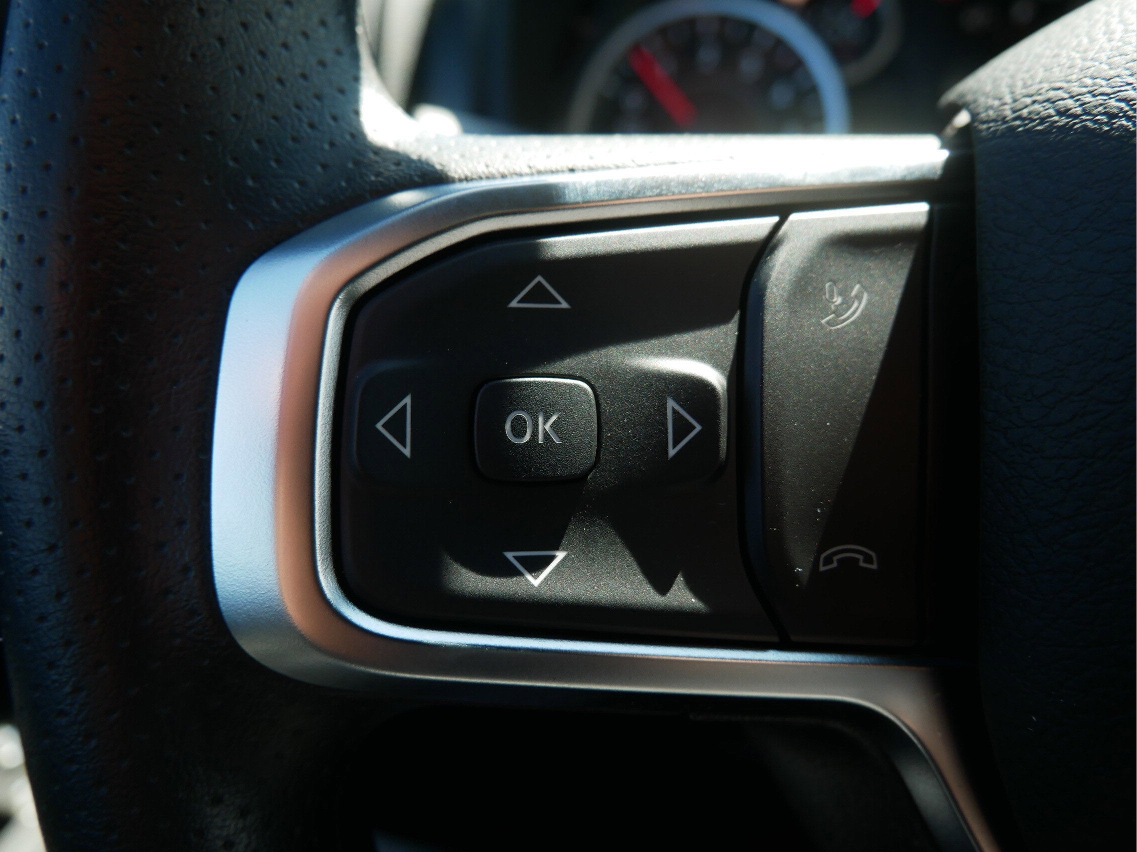 2026 RAM Ram 1500 RAM 1500 TRADESMAN CREW CAB 4X4 5'7' BOX