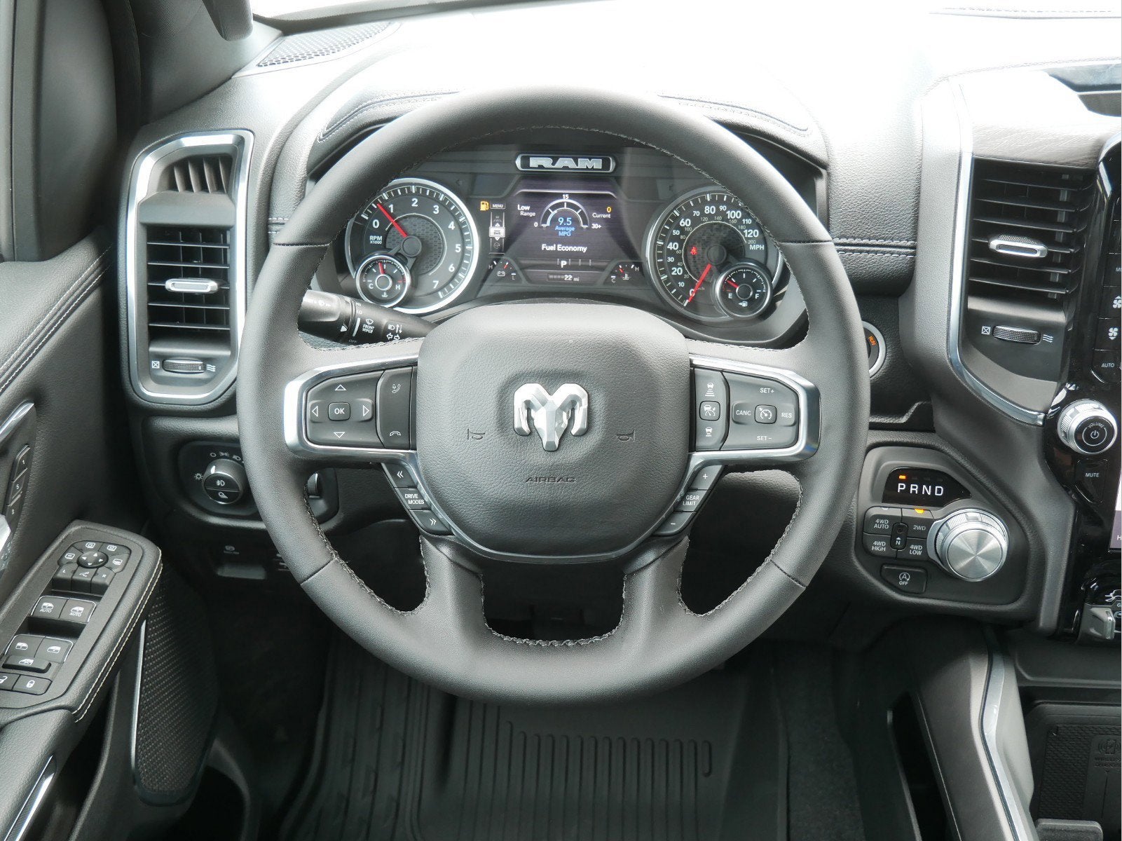 2025 RAM Ram 1500 RAM 1500 LARAMIE CREW CAB 4X4 5'7' BOX