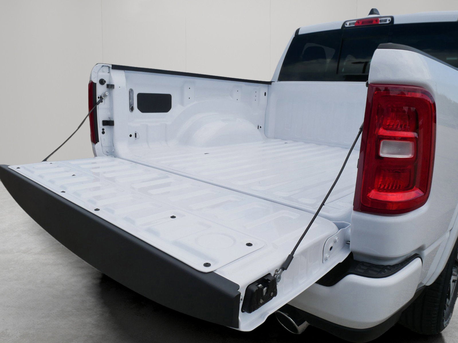 2025 RAM Ram 1500 RAM 1500 LARAMIE CREW CAB 4X4 5'7' BOX