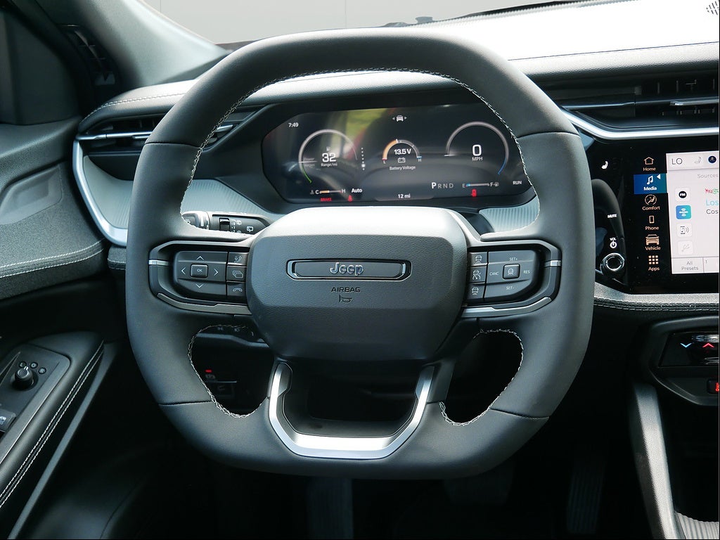 2026 Jeep Cherokee CHEROKEE LAREDO 4X4