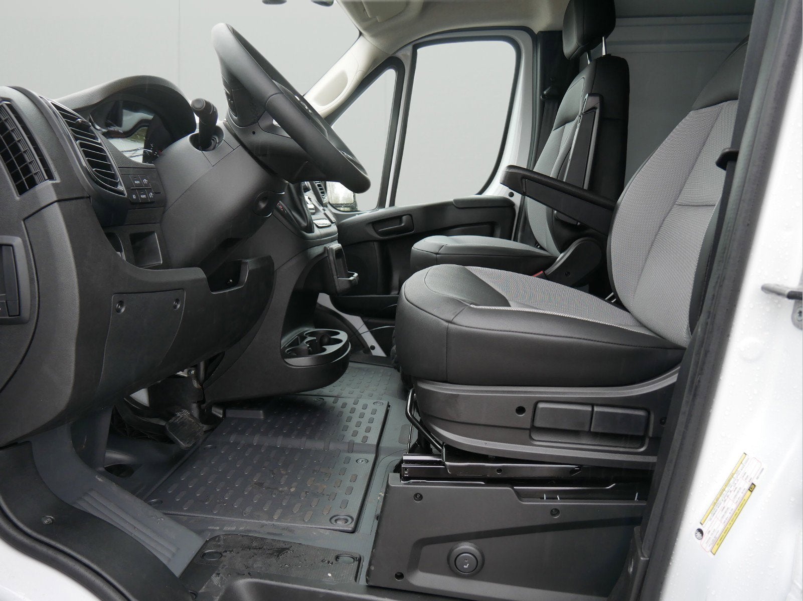 2024 RAM Ram ProMaster RAM PROMASTER 2500 TRADESMAN CARGO VAN HIGH ROOF 136' WB