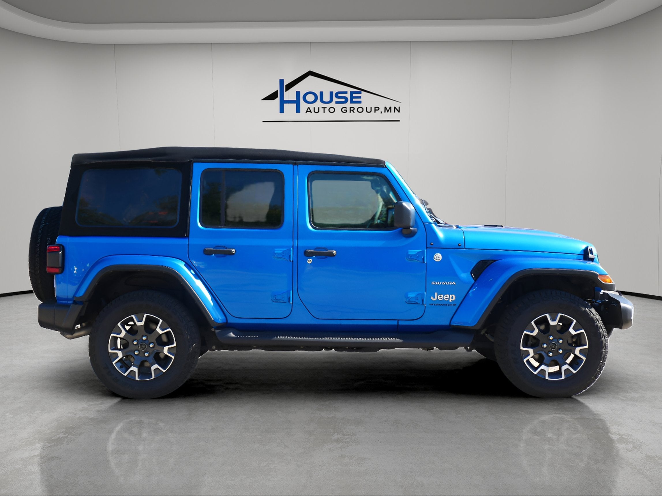 2024 Jeep Wrangler Sahara