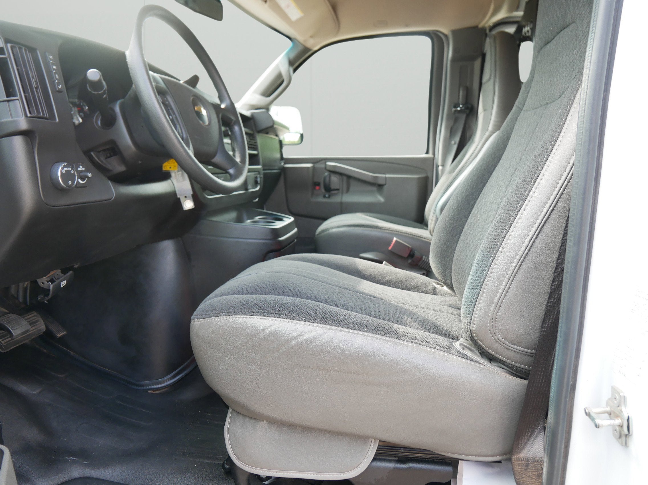 2023 Chevrolet Express Cargo Van Work Van