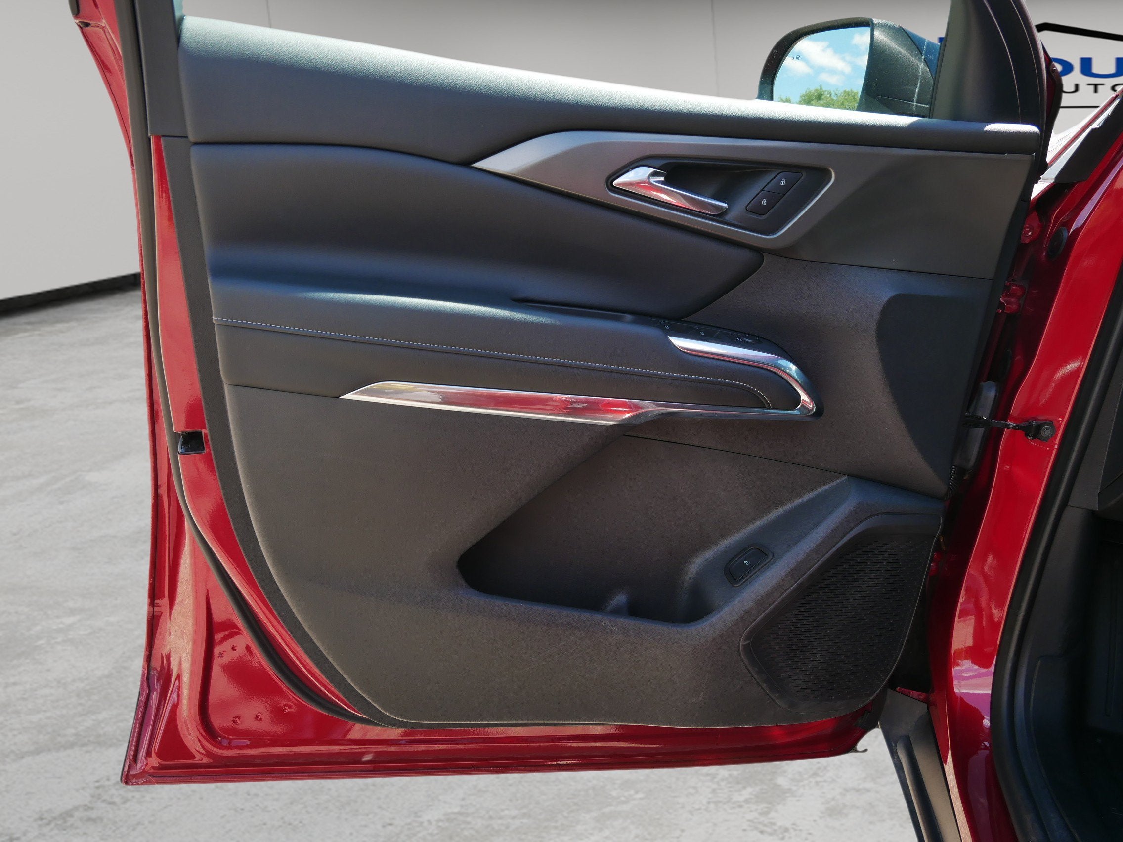 2025 Chevrolet Traverse AWD LT