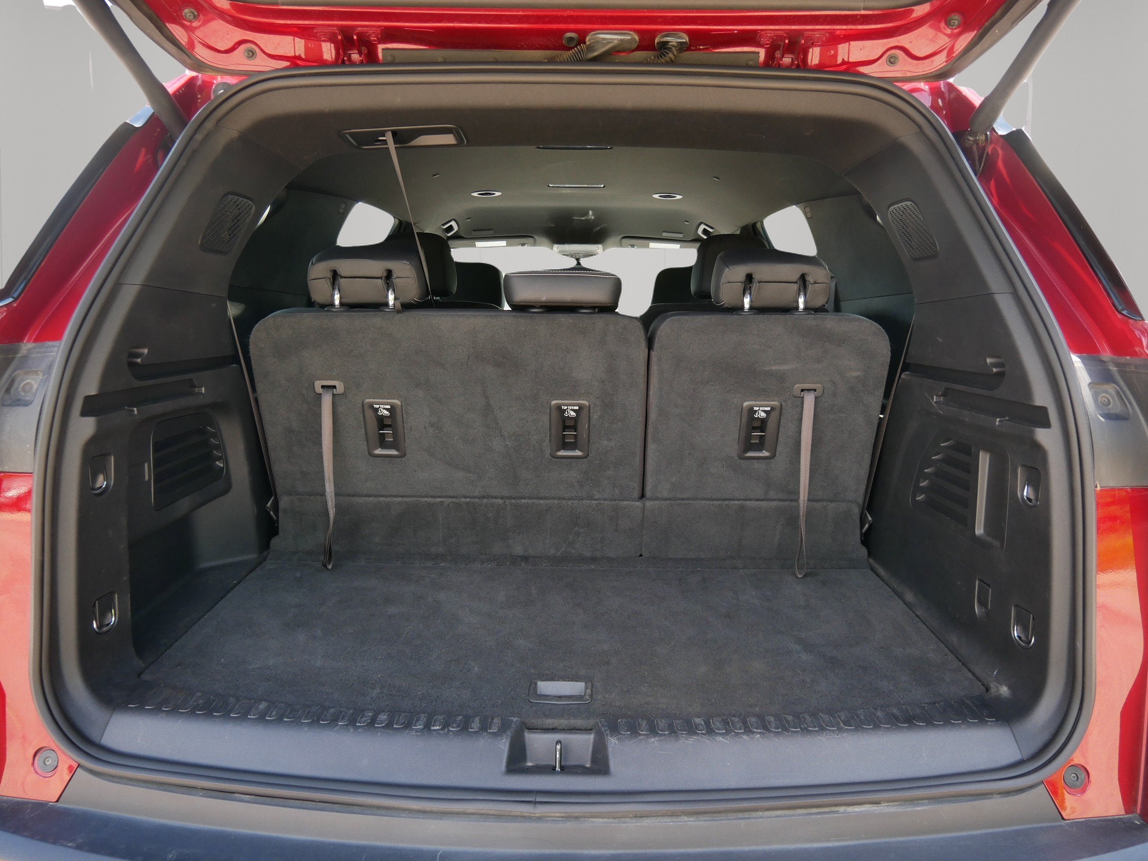 2025 Chevrolet Traverse AWD LT