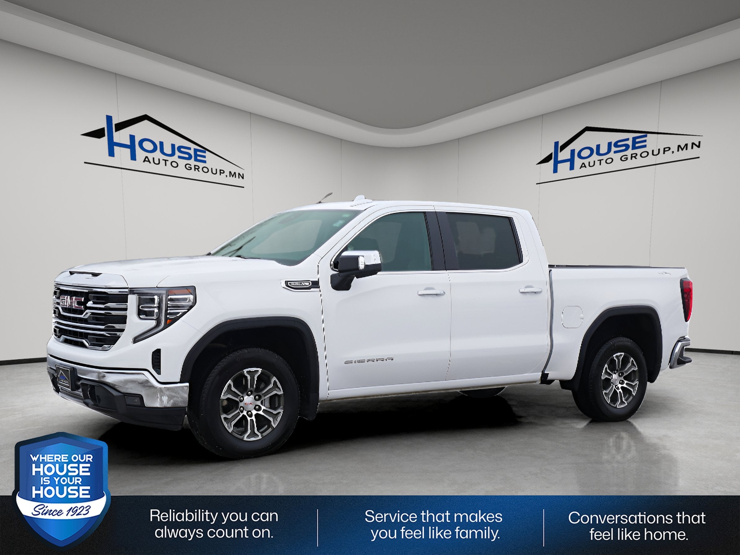 2025 GMC Sierra 1500 SLT