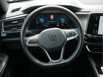 2025 Volkswagen Atlas Cross Sport 2.0T SE w/Technology