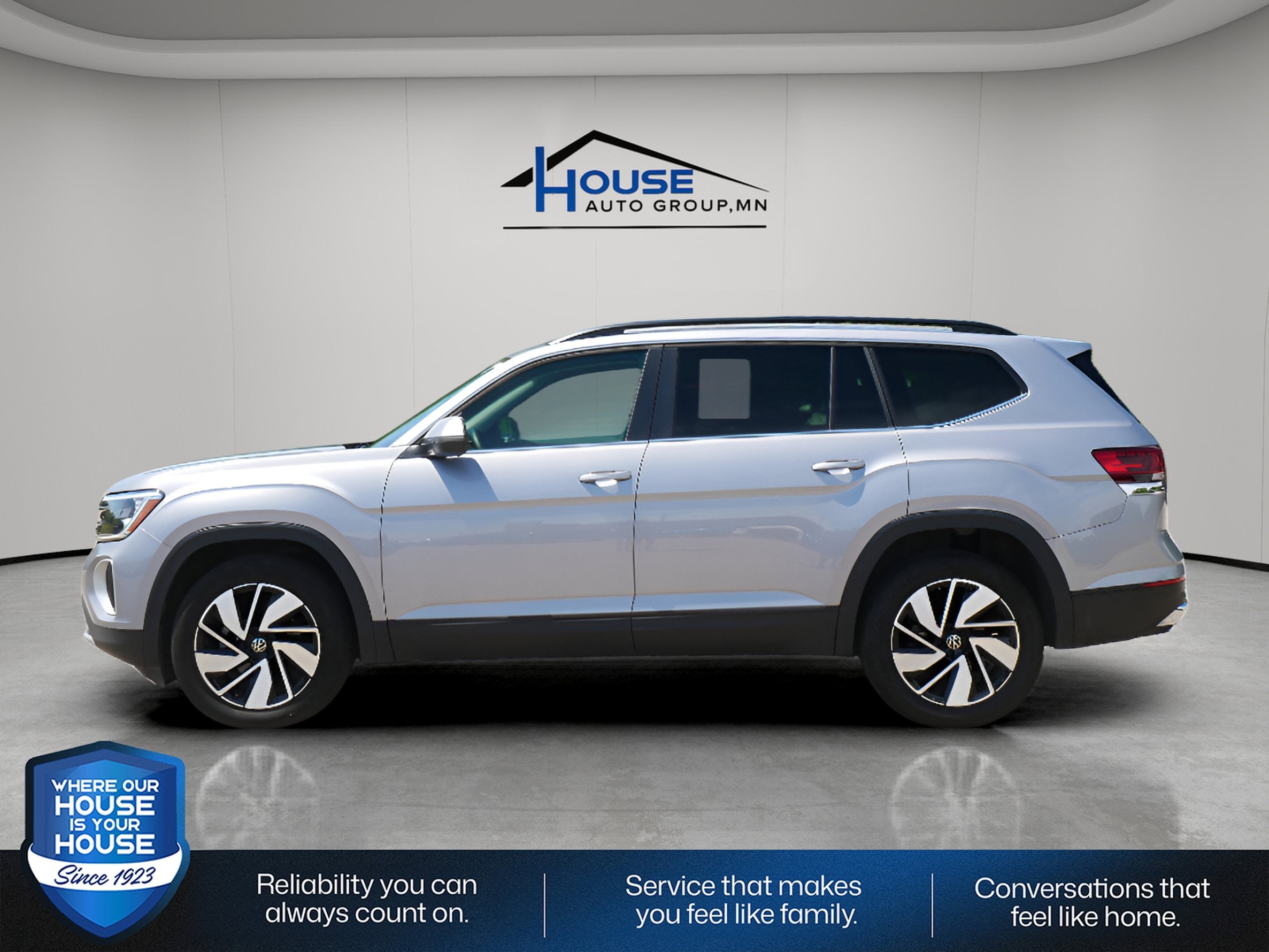 2025 Volkswagen Atlas 2.0T SE w/Technology