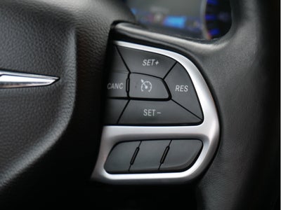 2017 Chrysler 300 Limited