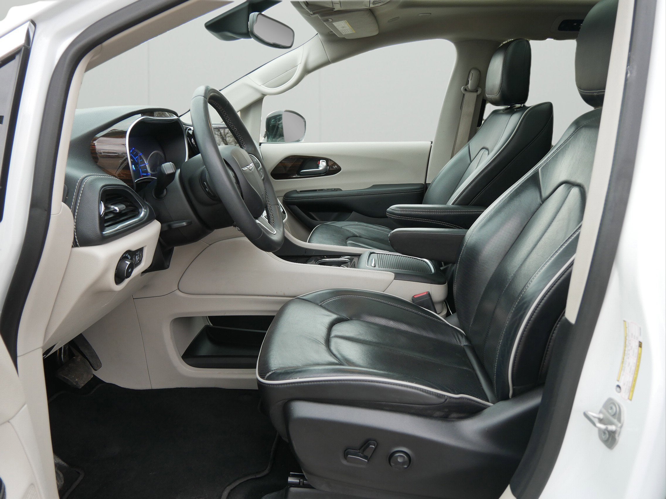 2023 Chrysler Pacifica Hybrid Limited