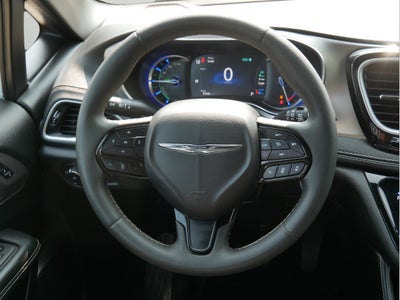 2023 Chrysler Pacifica Hybrid Limited