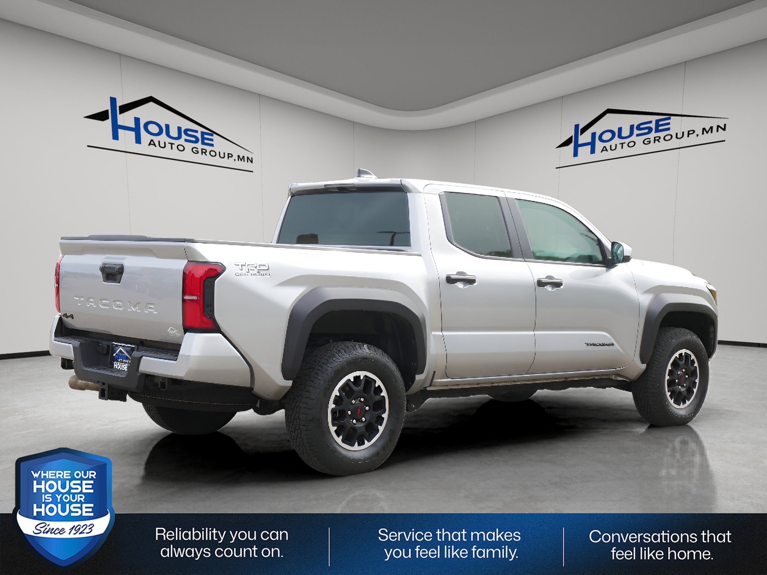 2025 Toyota Tacoma 4WD SR5