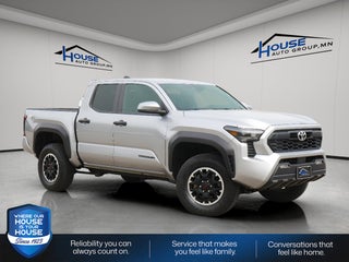 2025 Toyota Tacoma 4WD SR5