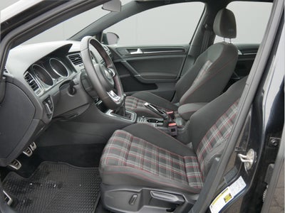 2017 Volkswagen Golf GTI Sport