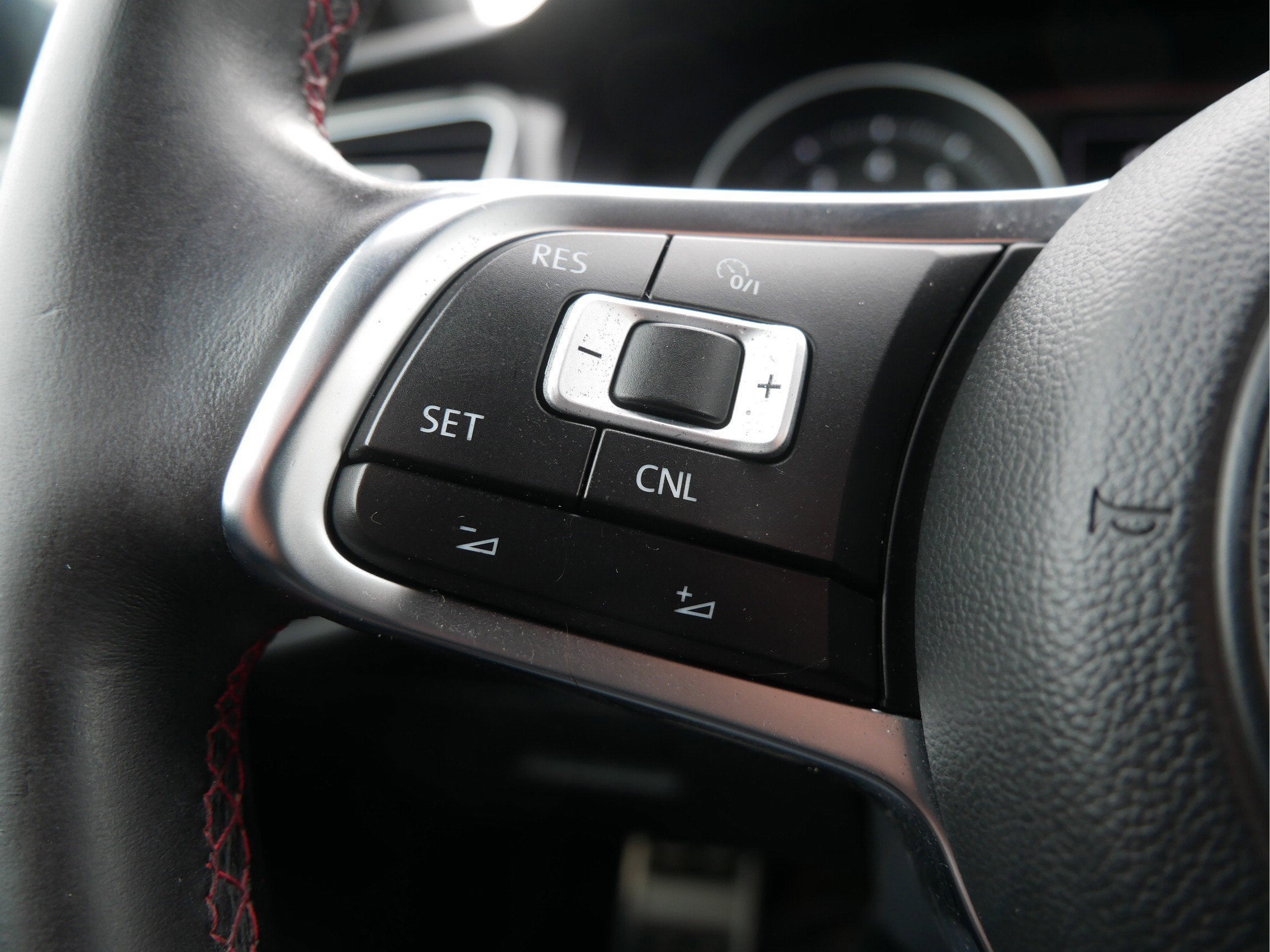 2017 Volkswagen Golf GTI Sport