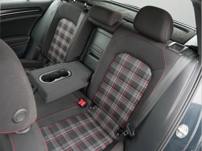 2017 Volkswagen Golf GTI Sport