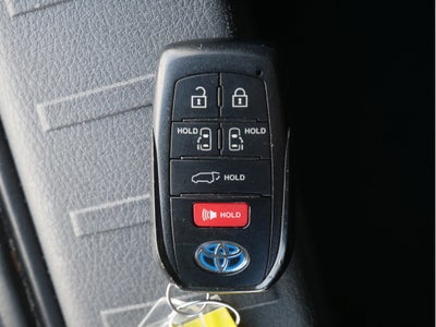 2024 Toyota Sienna XLE