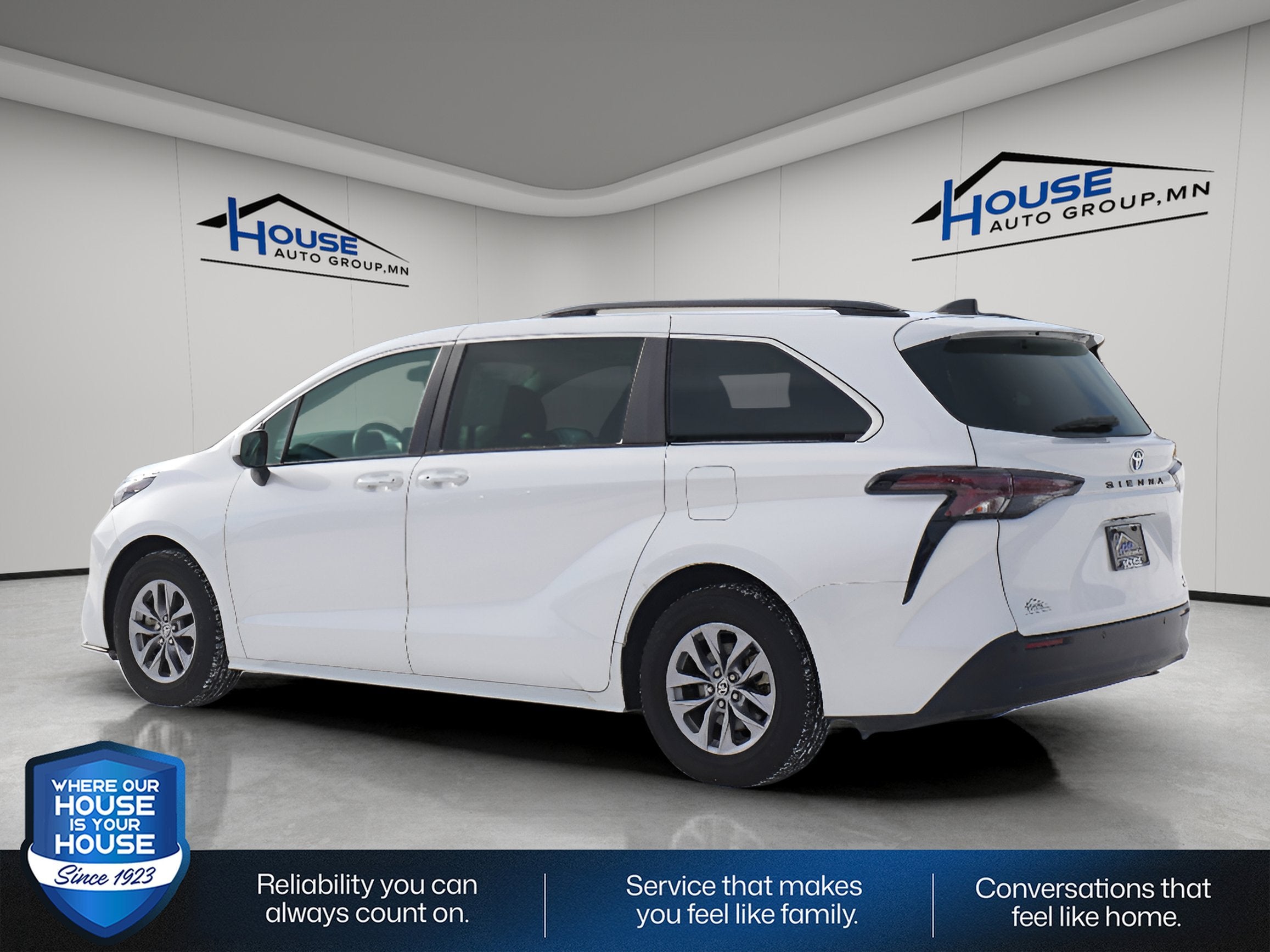 2024 Toyota Sienna XLE