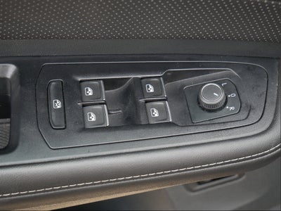 2025 Volkswagen Atlas Cross Sport SE 4Motion