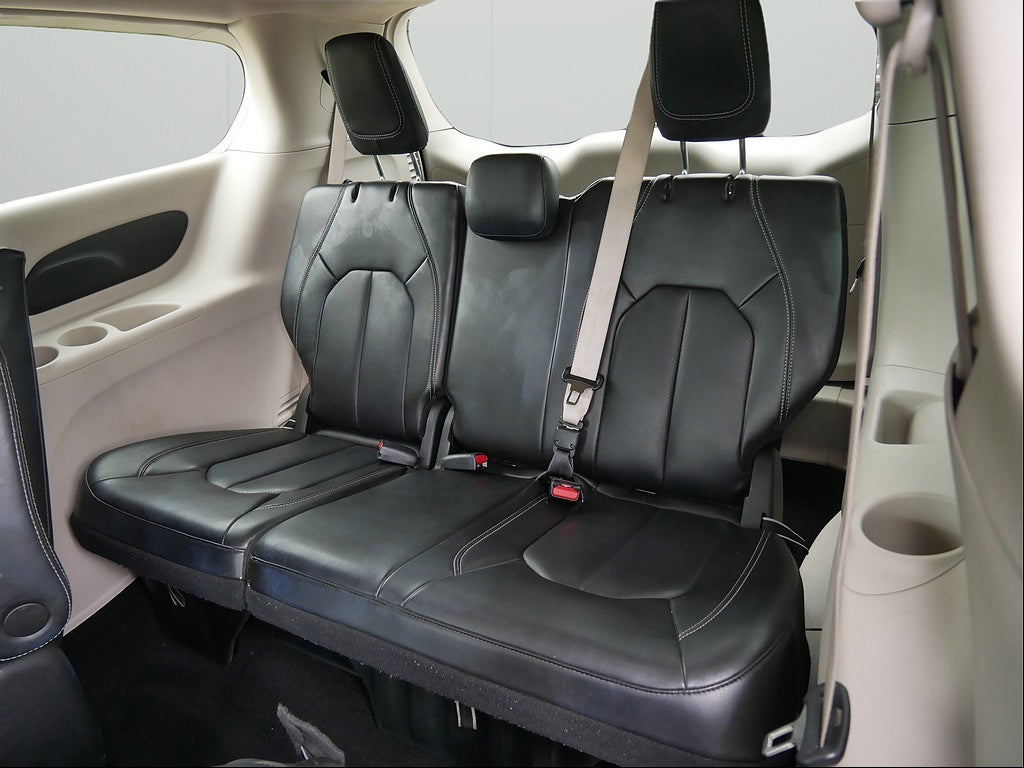 2024 Chrysler Pacifica Select