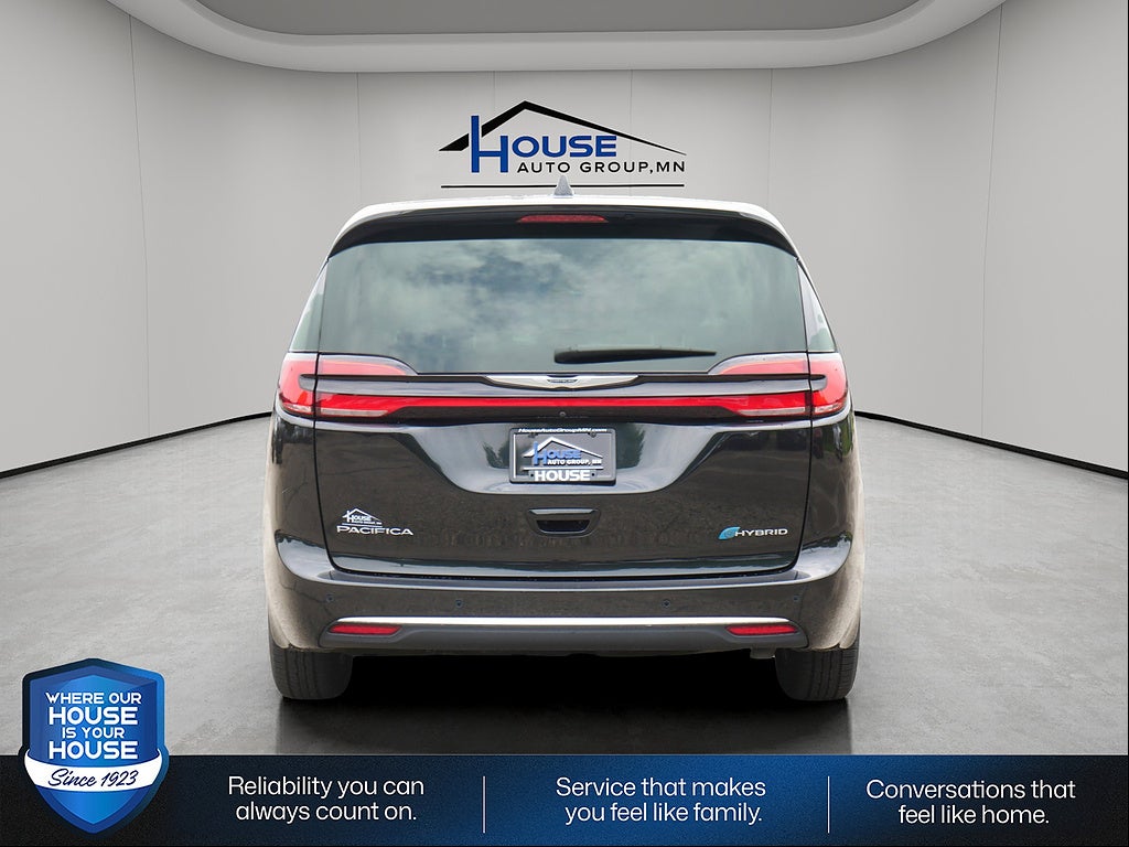 2024 Chrysler Pacifica Select