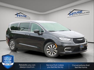 2024 Chrysler Pacifica Select