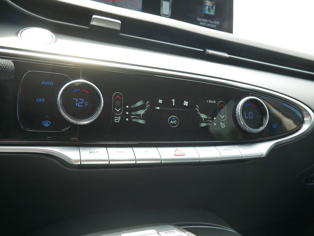 2025 Genesis GV70 2.5T Standard