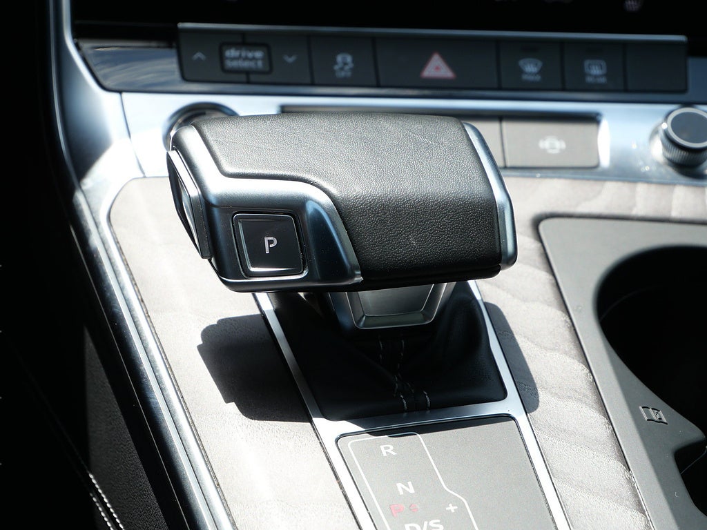 2024 Audi A6 Sedan quattro Premium Plus 45 TFSI