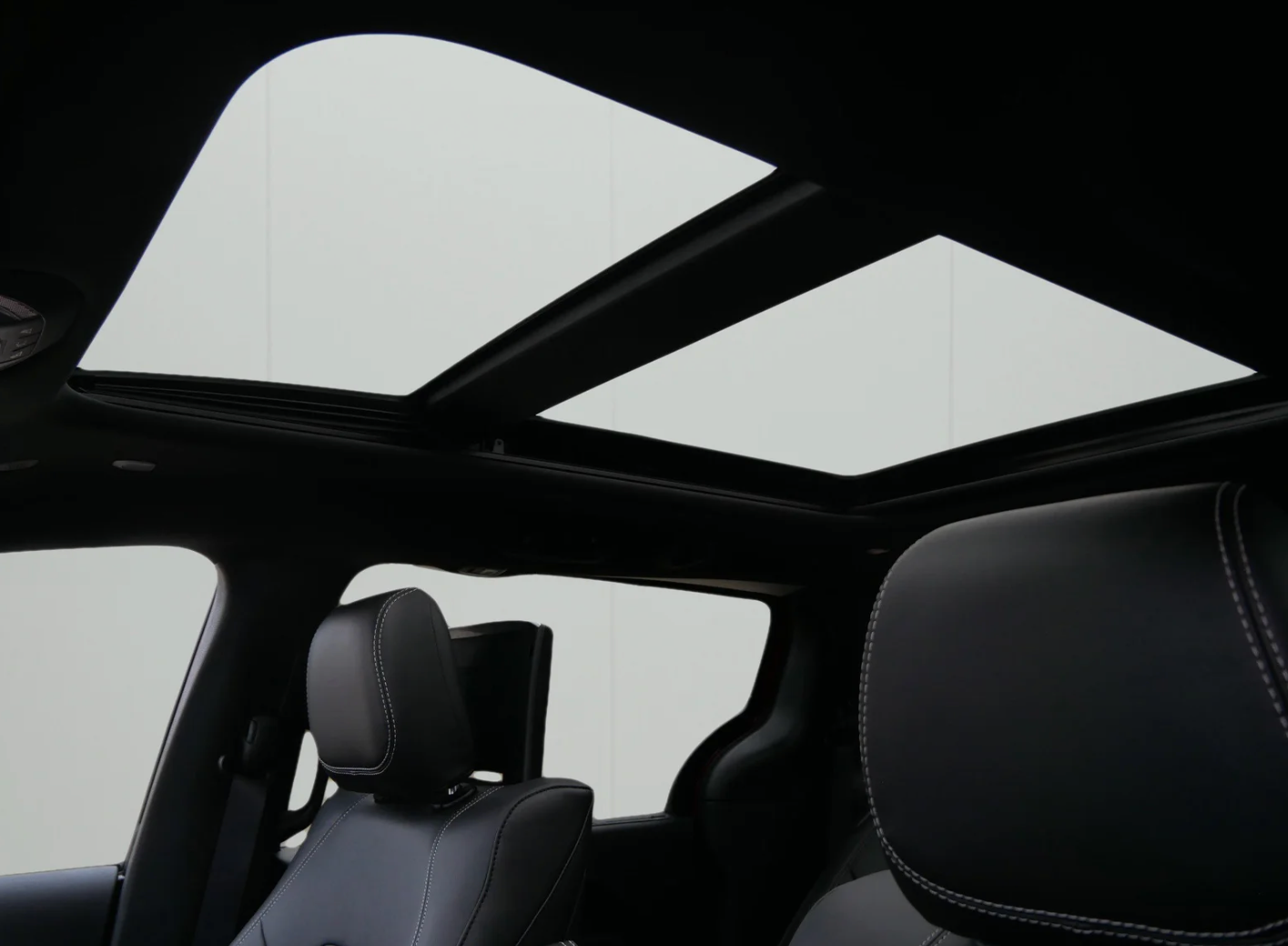 2026 Chrysler Pacifica Panoramic Sunroof | House Chrysler Red Wing MN